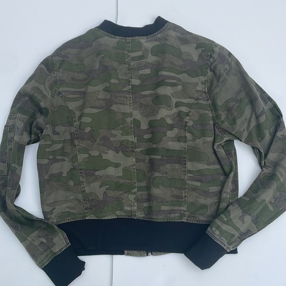 K. Jordan Women’s Camo Camouflage Lightweight Jacket Size Small - Picture 8 of 8